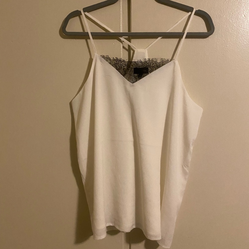 🔥NWT lined ‘wearing out’ camisole with black lace.